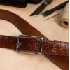 کمربند مردانه چرم طبیعی کروکدیل عسلی-شد-گالری