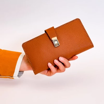 کیف پول مردانه چرم مصنوعی عسلی...