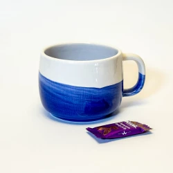 لیوان سرامیکی رویا ابرنگی لاجوردی