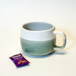 لیوان سرامیکی رویا ابرنگی سبز